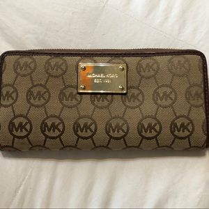 AUTHENTIC MICHEAL KORS WALLET